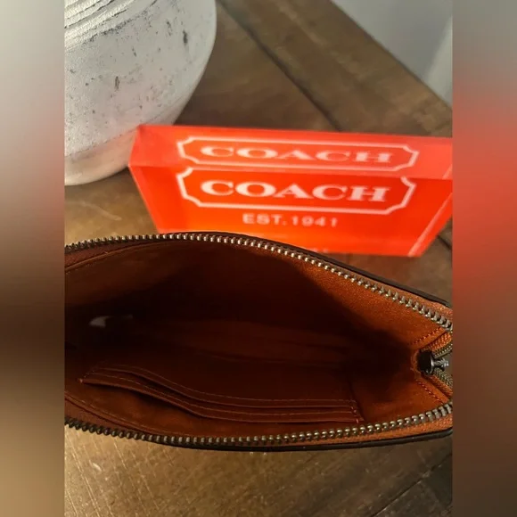 Coach Horse and Carriage Wristlet (NWT) - Picture 6 of 9